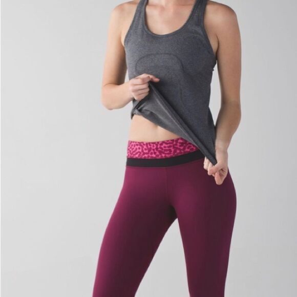 Lululemon run: inspire crop II dashing purple/ace spot jeweled magenta 8 - Picture 2 of 15